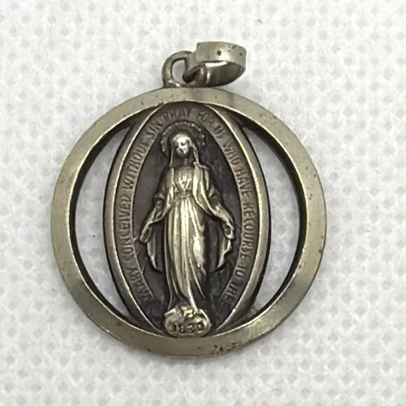VTG Miraculous Medal Pendant Cutout Open Frame Catholic Holy Mother Religious - Picture 9 of 9